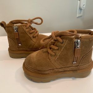 Ugg Toddler Nomad boots. Chestnut. EUC! Toddler size 6.